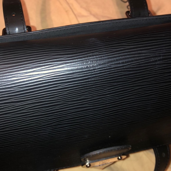 Louis Vuitton Epi Segur MM - Picture 7 of 8